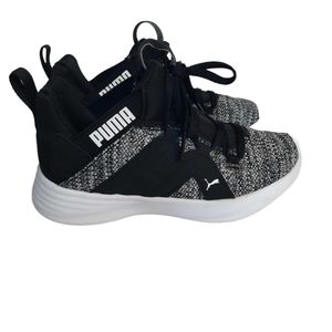 💙💝PUMA, Toddlers shoes sneakers, SIZE 11, Colors Black & White.